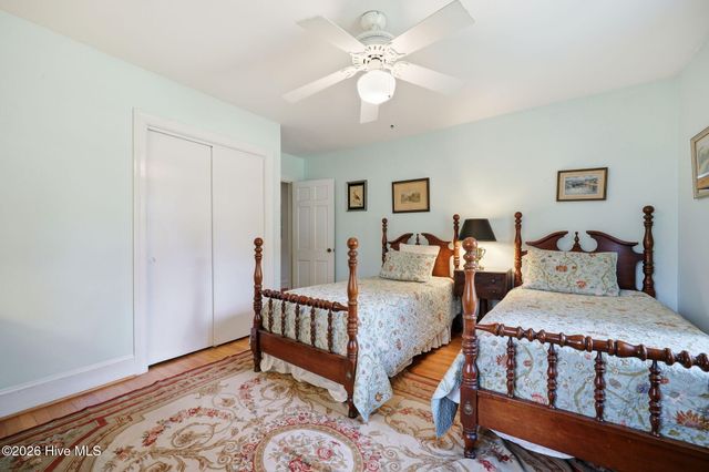 1306 Summit Avenue, Washington, NC 27889