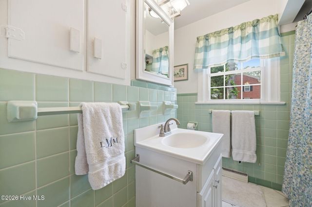 1306 Summit Avenue, Washington, NC 27889