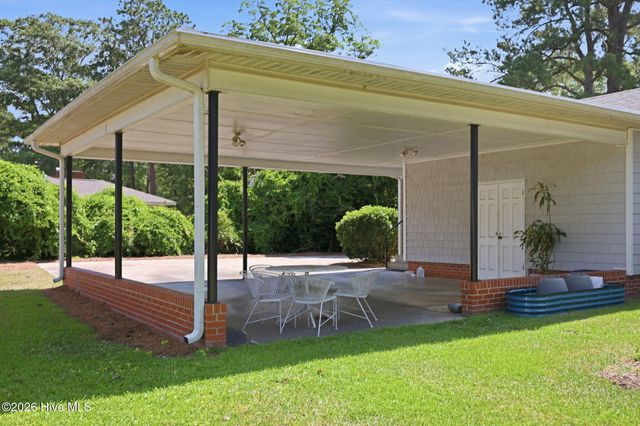 1306 Summit Avenue, Washington, NC 27889
