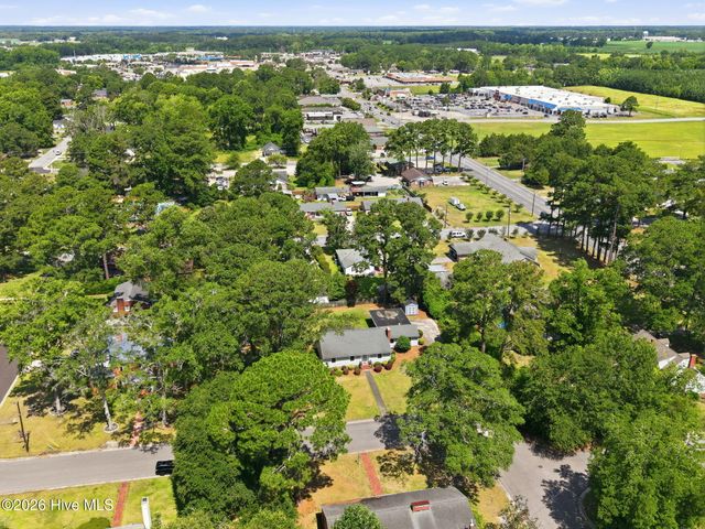 1306 Summit Avenue, Washington, NC 27889