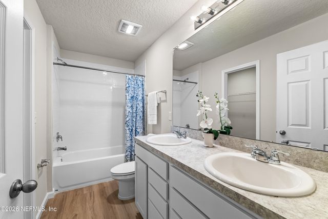 8033 MATTOX Avenue, Jacksonville, FL 32219