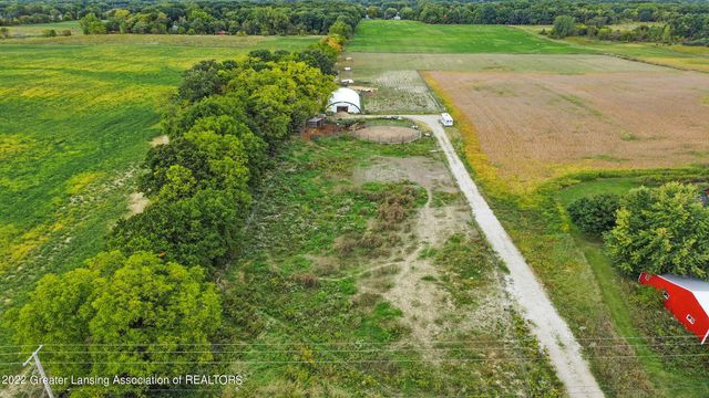 11249 Columbia Highway, Eaton Rapids, MI 48827