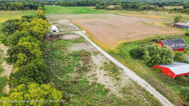 11249 Columbia Highway, Eaton Rapids, MI 48827