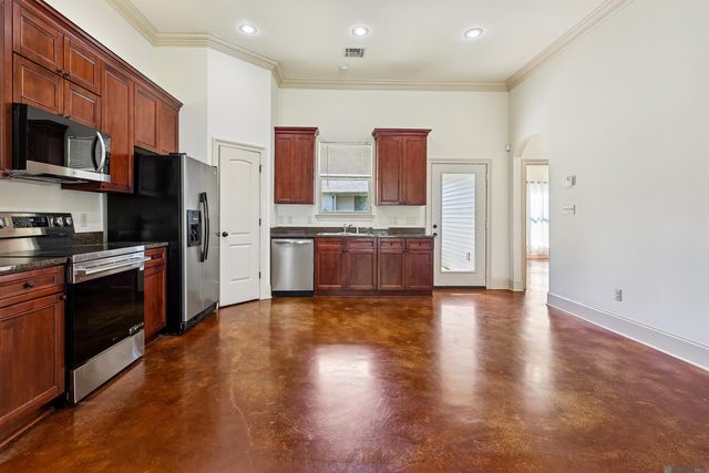 905 S Holly, Hammond, LA 70403