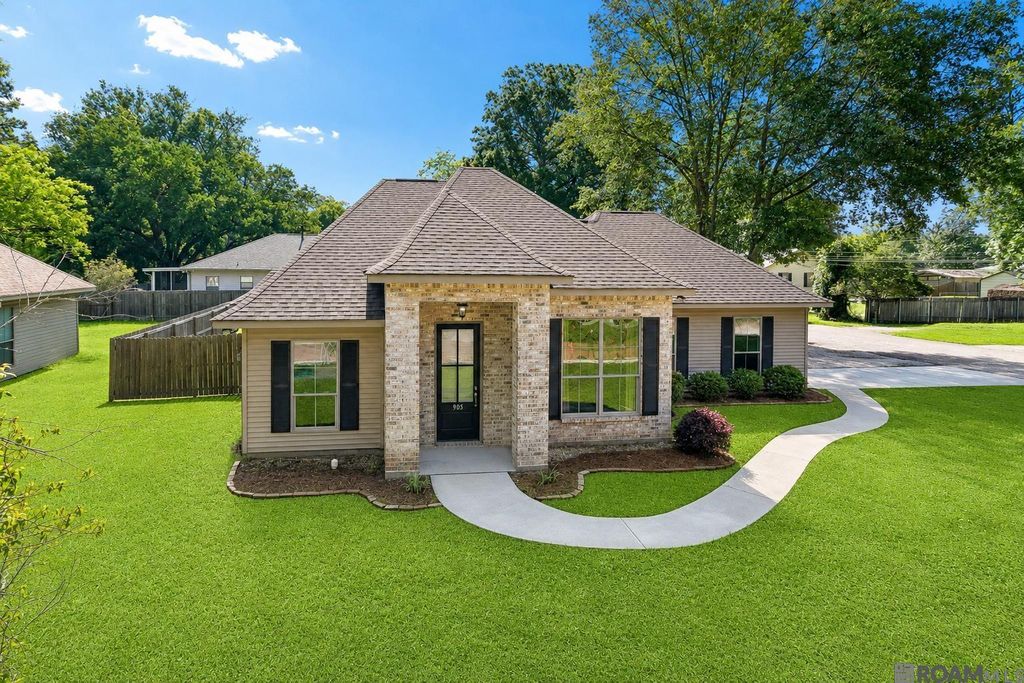 905 S Holly, Hammond, LA 70403