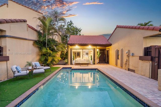 20345 NE 10th Ct, Miami, FL 33179