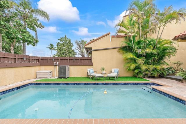 20345 NE 10th Ct, Miami, FL 33179