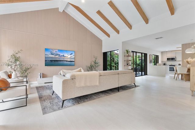 20345 NE 10th Ct, Miami, FL 33179