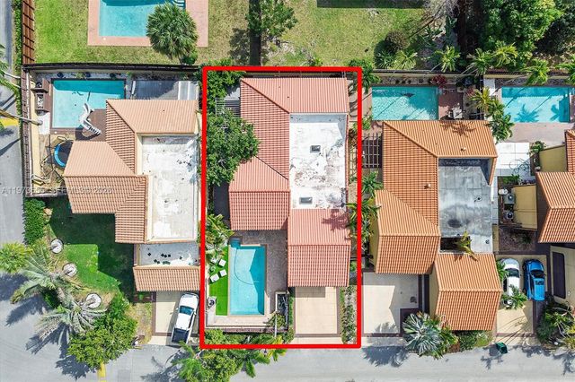 20345 NE 10th Ct, Miami, FL 33179