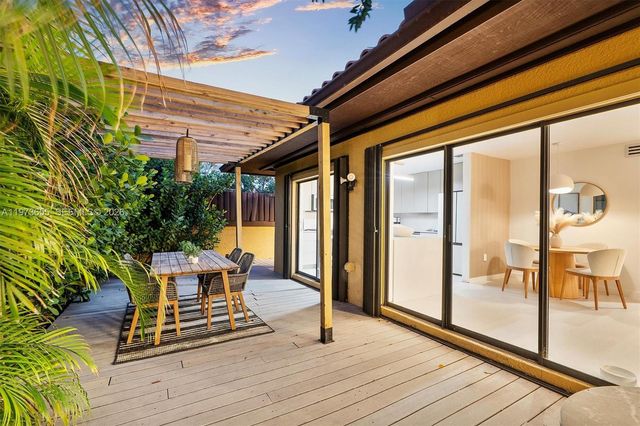 20345 NE 10th Ct, Miami, FL 33179