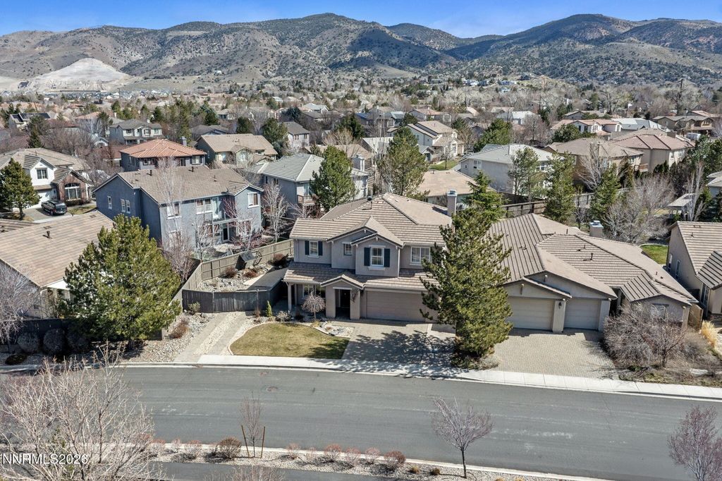 Image 5 of property listing at 14010 Tagor Road, Reno, NV 89521