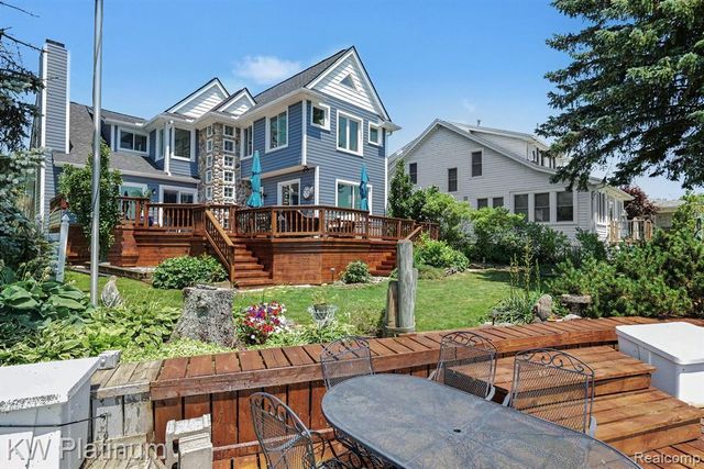 9577 Dixie Highway, Ira, MI 48023