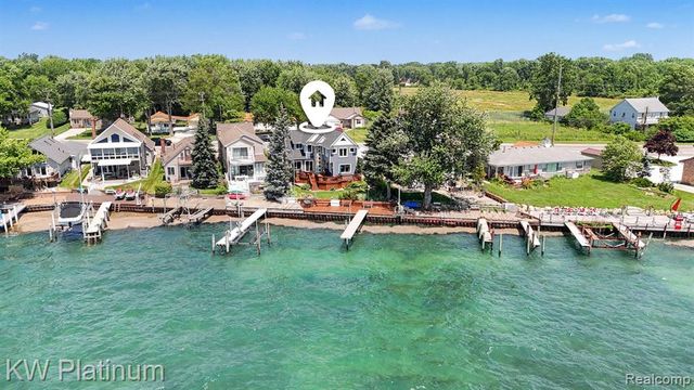 9577 Dixie Highway, Ira, MI 48023