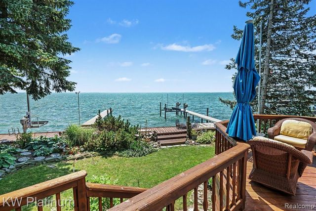9577 Dixie Highway, Ira, MI 48023