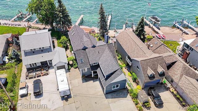 9577 Dixie Highway, Ira, MI 48023