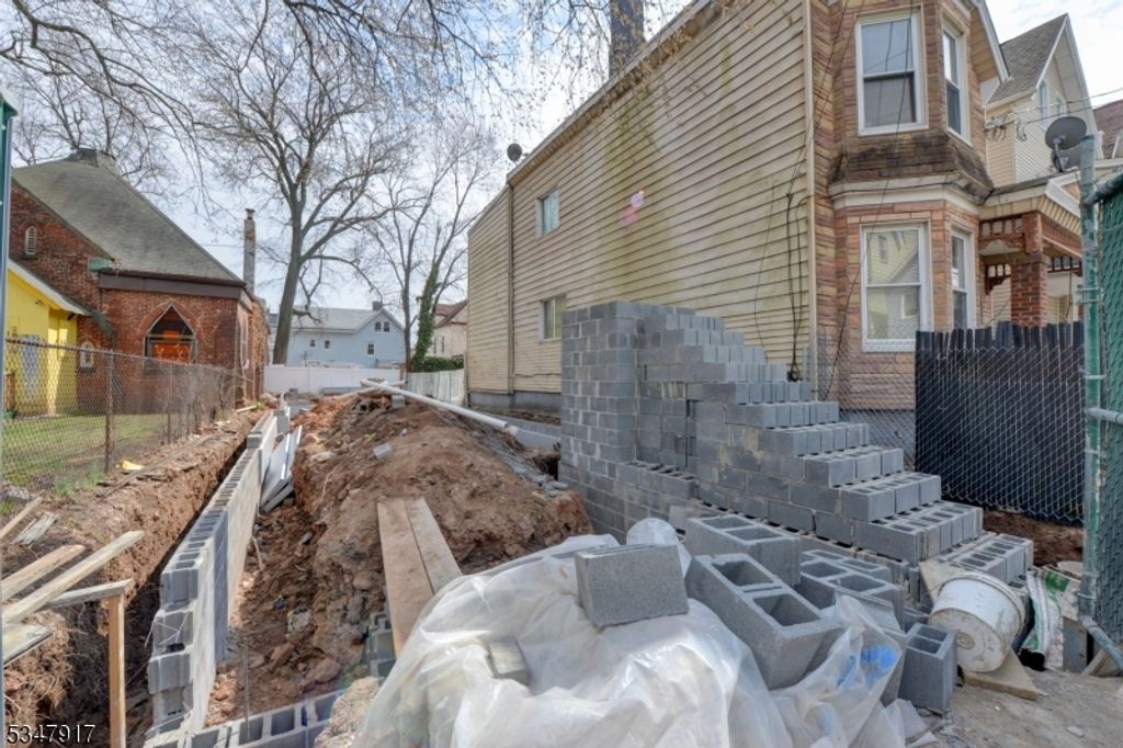288 S 7Th St, Newark City, NJ 07103