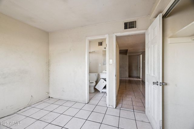 5838 W Turney Avenue, Phoenix, AZ 85031