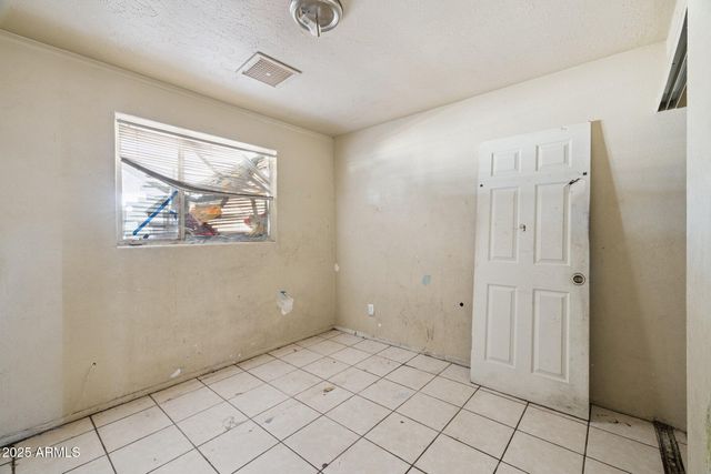 5838 W Turney Avenue, Phoenix, AZ 85031