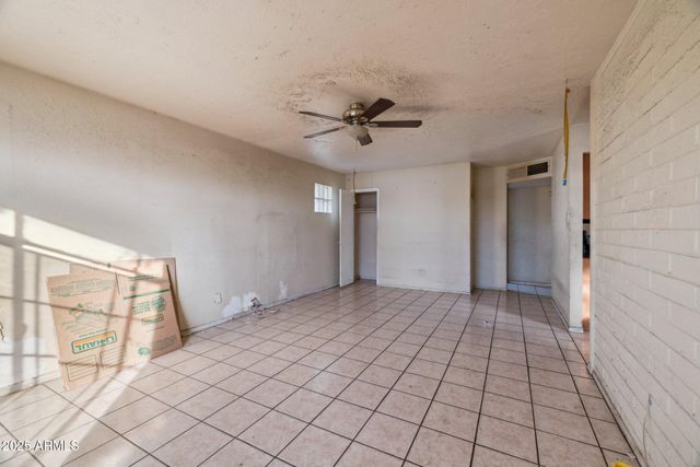 5838 W Turney Avenue, Phoenix, AZ 85031