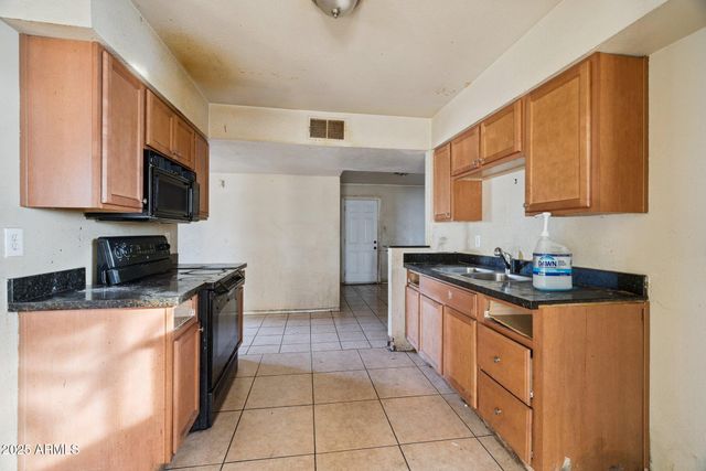 5838 W Turney Avenue, Phoenix, AZ 85031