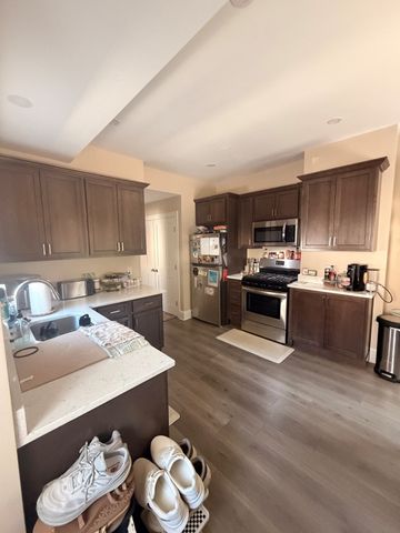 91 Ash Street 1, Waltham, MA 02453