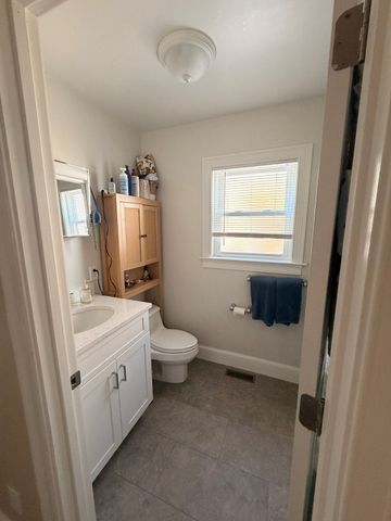 91 Ash Street 1, Waltham, MA 02453