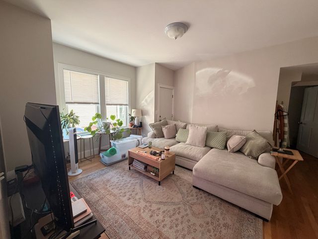 91 Ash Street 1, Waltham, MA 02453