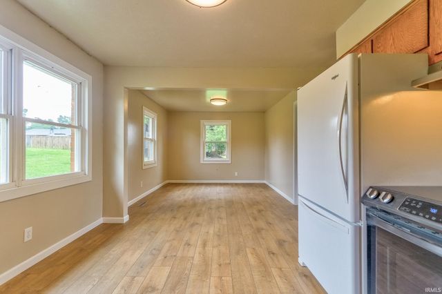 2580 Juanita Avenue, Wadesville, IN 47638