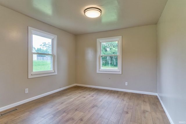 2580 Juanita Avenue, Wadesville, IN 47638