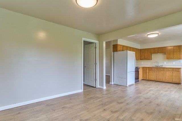 2580 Juanita Avenue, Wadesville, IN 47638