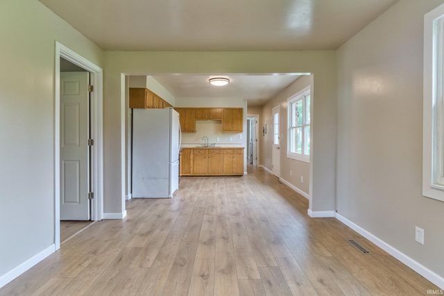 2580 Juanita Avenue, Wadesville, IN 47638