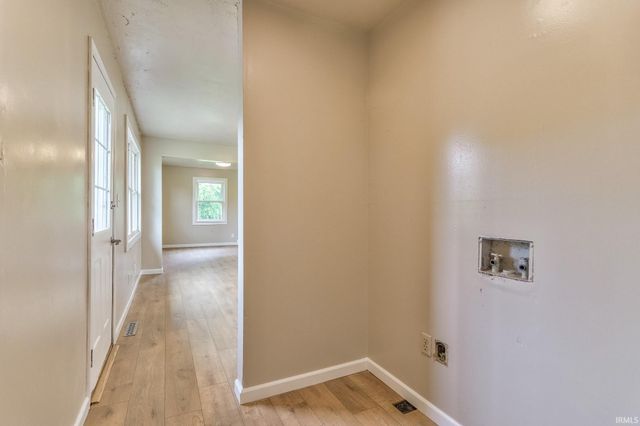 2580 Juanita Avenue, Wadesville, IN 47638