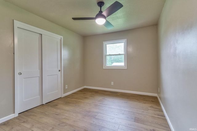 2580 Juanita Avenue, Wadesville, IN 47638