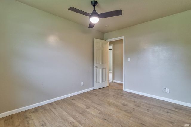 2580 Juanita Avenue, Wadesville, IN 47638