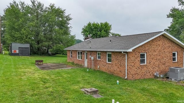 2580 Juanita Avenue, Wadesville, IN 47638