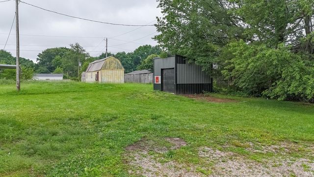 2580 Juanita Avenue, Wadesville, IN 47638