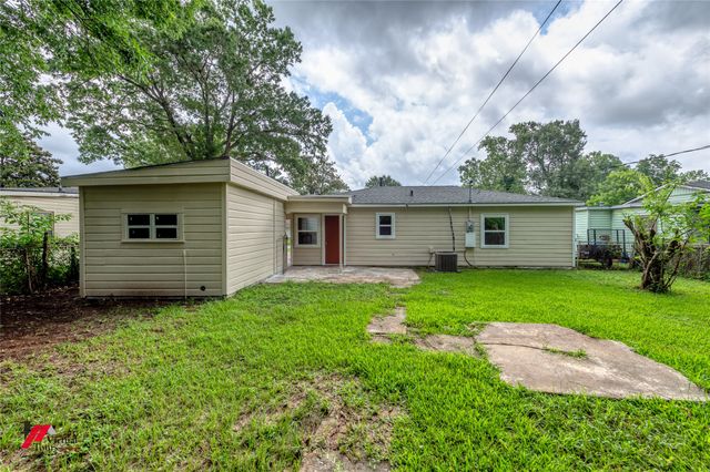 4509 Birdwell Lane, Bossier City, LA 71111