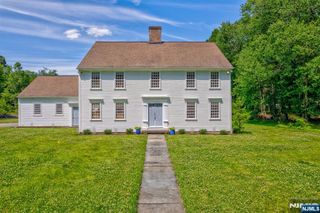 1 Canoe, Roseland, NJ 07068