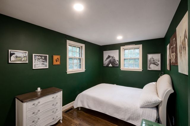 175 Oak St, Franklin, MA 02038