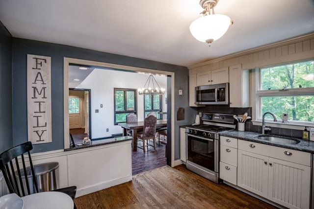 175 Oak St, Franklin, MA 02038