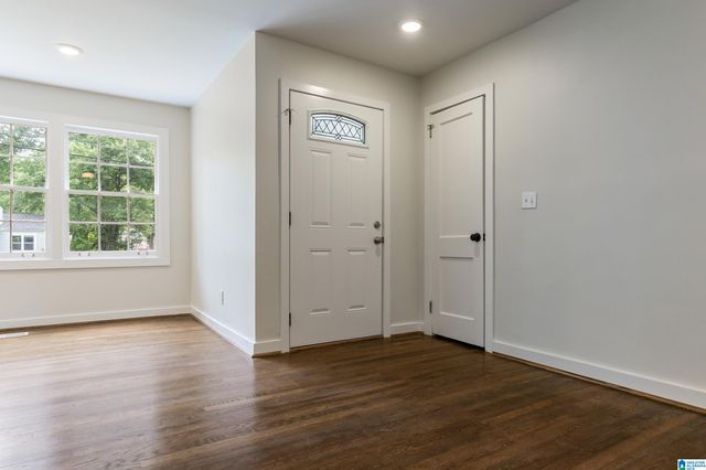 828 MEADOWBROOK DRIVE, Birmingham, AL 35215