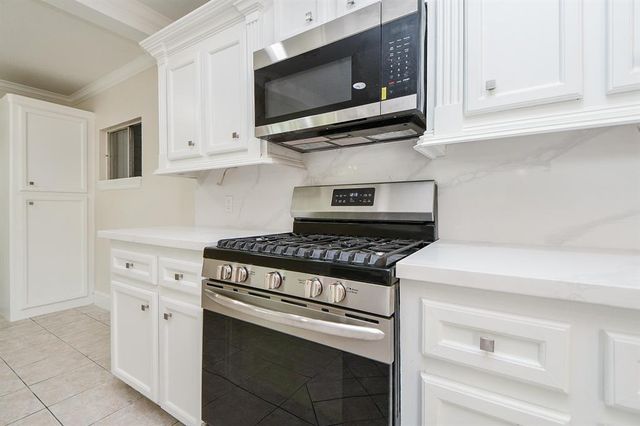 44 Farrell Street, Houston, TX 77022