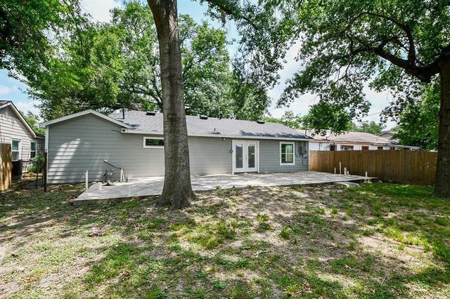 44 Farrell Street, Houston, TX 77022