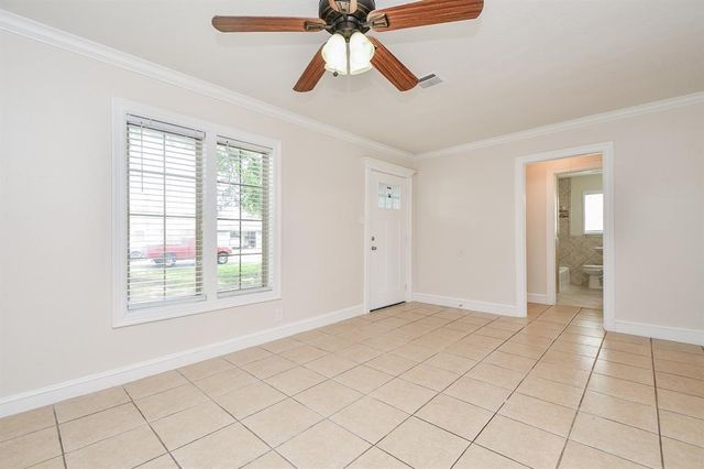 44 Farrell Street, Houston, TX 77022