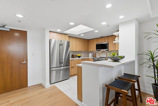 13700 Marina Pointe Drive 511, Marina Del Rey, CA 90292