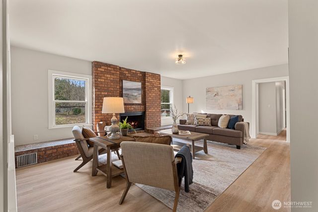 46302 SE Edgewick Road, North Bend, WA 98045