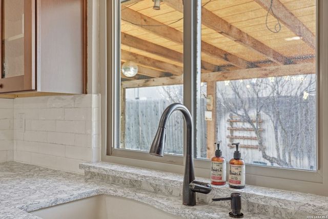 12206 Ecksminster, San Antonio, TX 78216