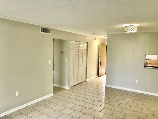 6034 Forest Hill Boulevard 104, West Palm Beach, FL 33415