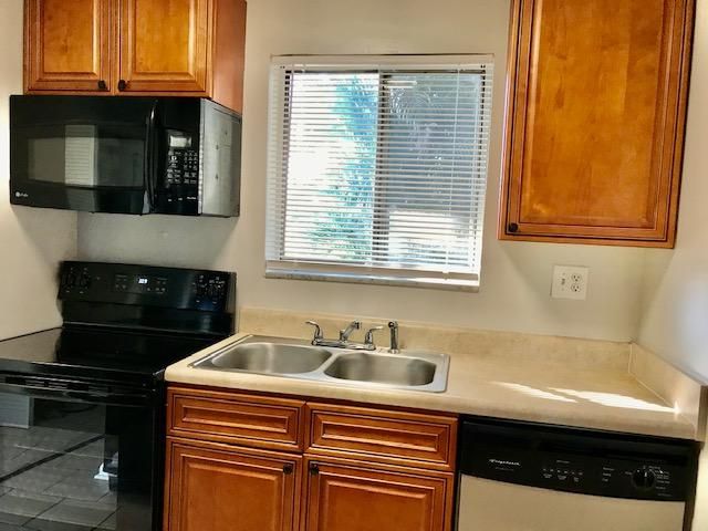 6034 Forest Hill Boulevard 104, West Palm Beach, FL 33415