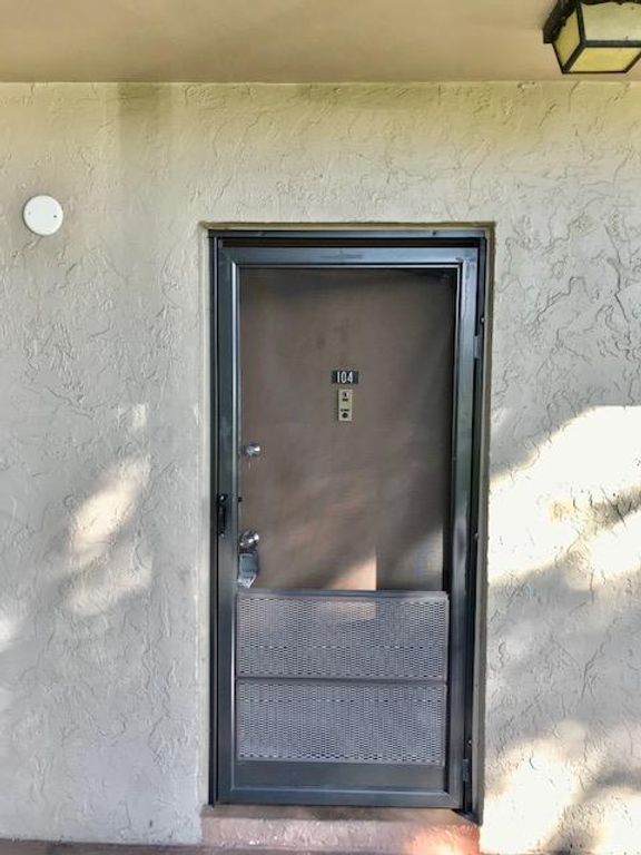 6034 Forest Hill Boulevard 104, West Palm Beach, FL 33415